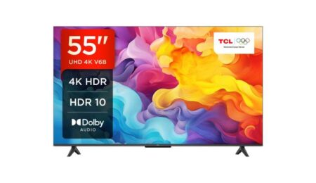TV TCL 55 pollici 4K HDR con Google TV in salotto